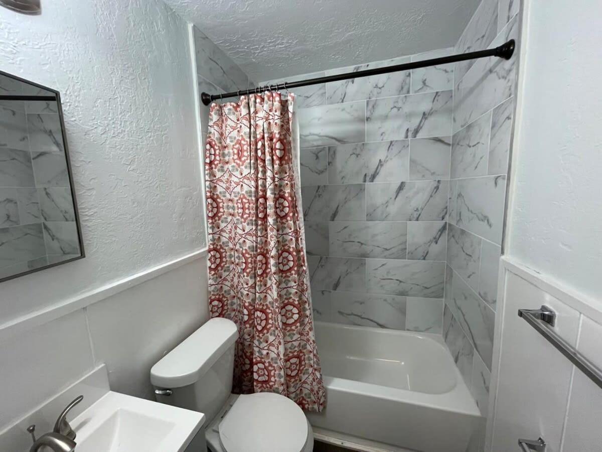 Cozy 3-Bedroom, 1-Bath Home Close To Fort Sill Lawton Ngoại thất bức ảnh