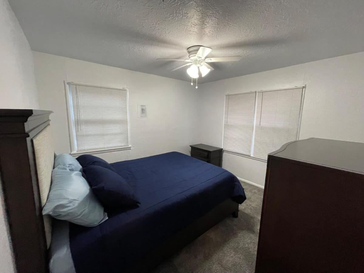 Cozy 3-Bedroom, 1-Bath Home Close To Fort Sill Lawton Ngoại thất bức ảnh